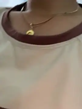 Linaannn online show from April 17, 2026, 11:30 pm