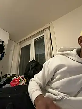 esteraulxxx online show from October 1, 2025, 11:00 pm