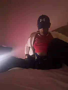 Snapshot of esteraulxxx chatting on February 6, 2026, 3:33 am esteraulxxx online show from February 6, 2026, 3:33 am