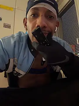 Snapshot of esteraulxxx chatting on February 10, 2026, 2:43 pm esteraulxxx online show from February 10, 2026, 2:43 pm