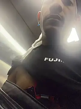 Snapshot of esteraulxxx chatting on February 11, 2026, 5:18 pm esteraulxxx online show from February 11, 2026, 5:18 pm