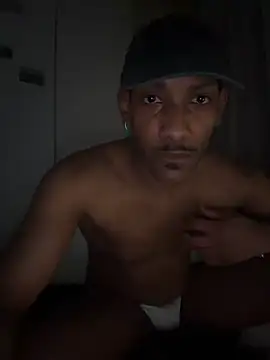 Snapshot of esteraulxxx chatting on February 18, 2026, 9:22 pm esteraulxxx online show from February 18, 2026, 9:22 pm