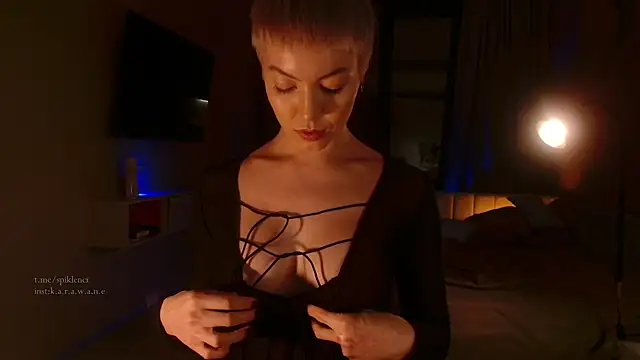 spiklencii online show from October 13, 2025, 5:02 pm