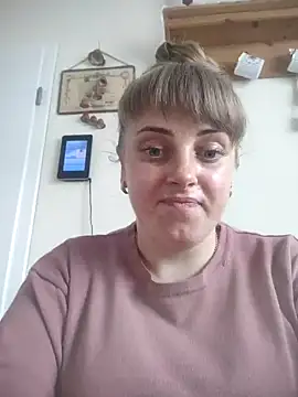 CoddessCrystal online show from May 16, 2026, 8:55 am