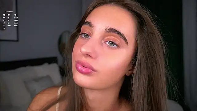 PiquingOgalala online show from November 14, 2025, 1:04 am