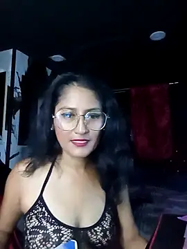 Snapshot of AdelinaMiran90 chatting on October 20, 2025, 4:46 am AdelinaMiran90 online show from October 20, 2025, 4:46 am