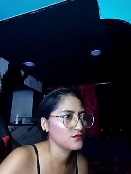 Snapshot of AdelinaMiran90 chatting on October 23, 2025, 3:28 am AdelinaMiran90 online show from October 23, 2025, 3:28 am