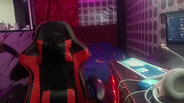 AdelinaMiran90 online show from March 5, 2026, 4:41 am