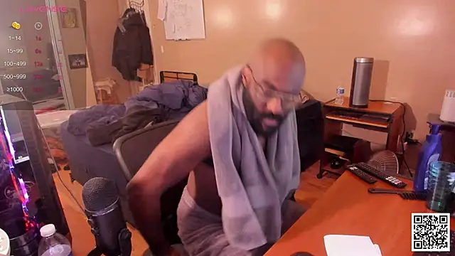 MrChuckDailyXXX online show from December 6, 2024, 8:15 am