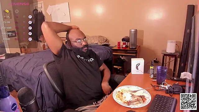 MrChuckDailyXXX online show from December 11, 2024, 9:12 pm