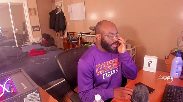 MrChuckDailyXXX online show from January 16, 2025, 6:14 am