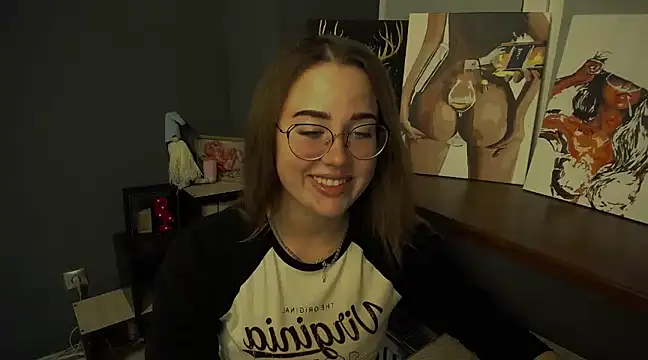 luxie milady online show from March 13, 2025, 1:50 pm