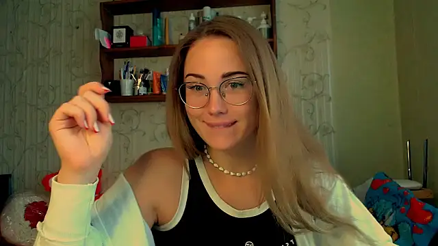 luxie milady online show from September 30, 2025, 9:14 am