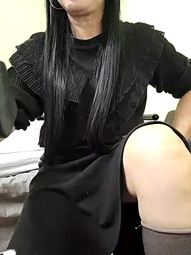 Snapshot of Hangem111 chatting on November 21, 2025, 5:28 am Hangem111 online show from November 21, 2025, 5:28 am