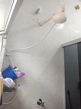 LopeseLua online show from September 12, 2025, 6:08 pm