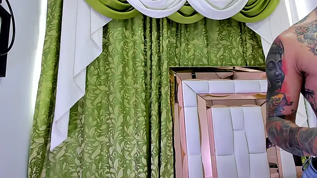 dilan scootk  online show from October 14, 2025, 7:25 pm