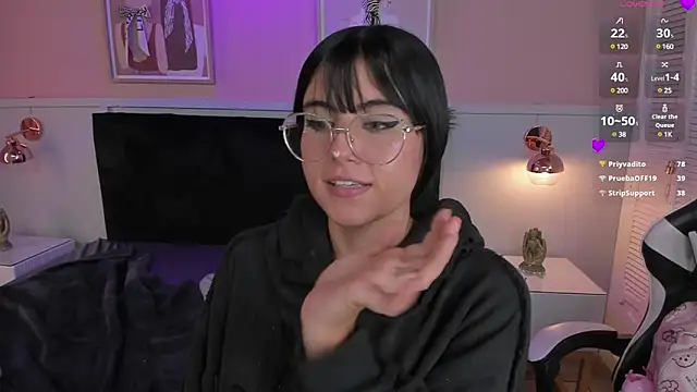 Snapshot of naoko_kirino chatting on February 28, 2025, 6:09 pm naoko kirino online show from February 28, 2025, 6:09 pm