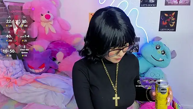 naoko kirino online show from April 8, 2026, 2:11 am