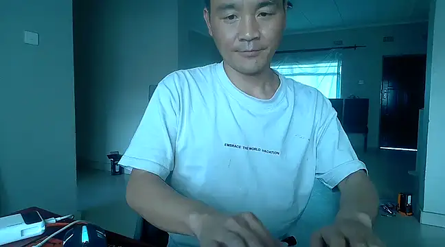 Snapshot of kisstoyousoon2024 chatting on March 17, 2025, 1:29 pm kisstoyousoon2024 online show from March 17, 2025, 1:29 pm