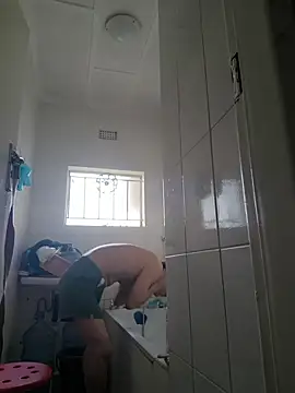 kisstoyousoon2024 online show from December 21, 2025, 5:14 am