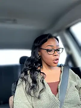 Snapshot of Blazerina chatting on January 18, 2026, 5:50 pm Blazerina online show from January 18, 2026, 5:50 pm