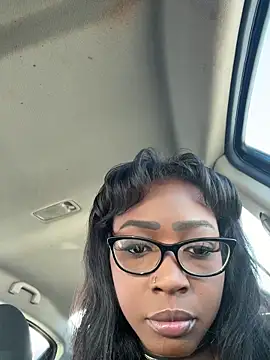 Snapshot of Blazerina chatting on February 1, 2026, 9:24 pm Blazerina online show from February 1, 2026, 9:24 pm