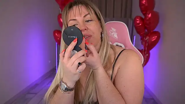 KiraCandyS online show from February 24, 2025, 3:12 am