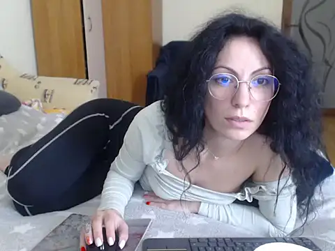 Emmatoo online show from February 27, 2026, 12:38 pm