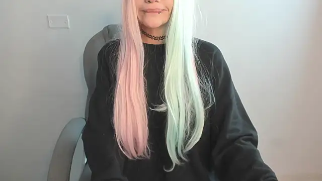 Snapshot of celestica_rose chatting on March 15, 2025, 7:53 am celestica rose online show from March 15, 2025, 7:53 am