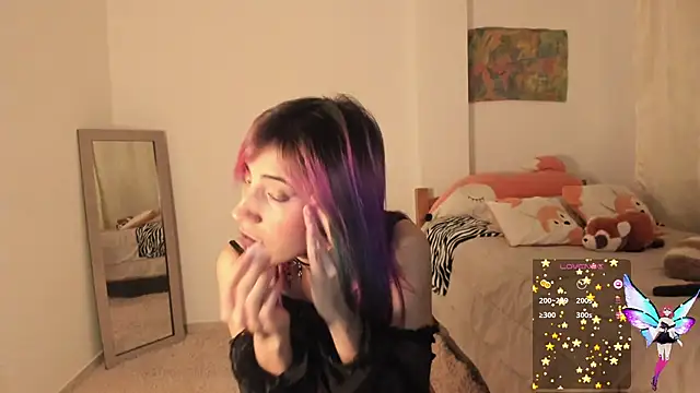 Snapshot of linnie_ chatting on January 12, 2025, 1:42 am linnie  online show from January 12, 2025, 1:42 am