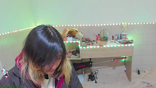 Snapshot of linnie_ chatting on September 18, 2025, 6:54 pm linnie  online show from September 18, 2025, 6:54 pm