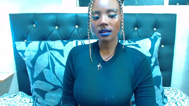 SAVAGExBOO online show from December 16, 2024, 11:39 pm