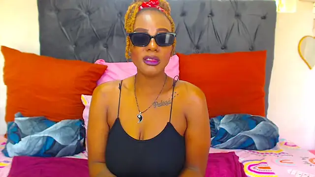 SAVAGExBOO online show from February 27, 2025, 11:41 am