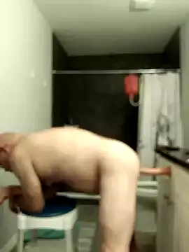 lou63ponce online show from January 3, 2025, 5:17 am