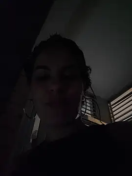 Pamela Rosal online show from December 21, 2025, 1:35 am