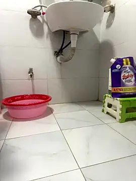 -SingleMom- online show from September 18, 2025, 4:25 am