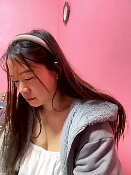 Hellen 111 online show from December 2, 2024, 5:48 pm