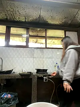 Hellen 111 online show from December 3, 2024, 1:30 am