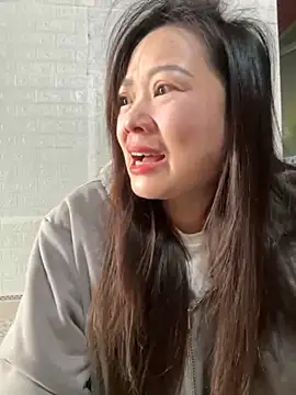 Hellen 111 online show from October 31, 2025, 2:34 am