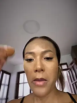 Snapshot of KyaraMiller chatting on December 22, 2024, 6:59 pm KyaraMiller online show from December 22, 2024, 6:59 pm