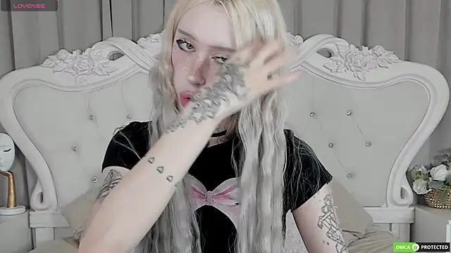 Joy Barker online show from November 8, 2025, 3:18 am