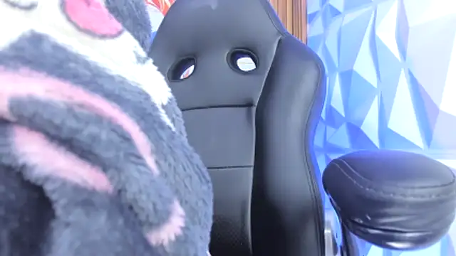 meribeth303av online show from February 26, 2026, 11:26 pm