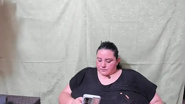 tetasgrandes karol online show from December 21, 2025, 11:01 pm