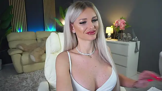 SweetBlondy35 online show from February 19, 2026, 6:48 pm