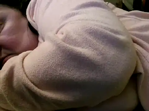 WHITEDAROSE online show from February 10, 2025, 11:04 am