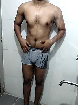 hottboy 39 online show from March 10, 2025, 10:59 am