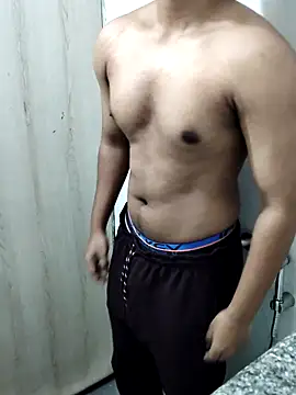 hottboy 39 online show from February 11, 2026, 10:20 am