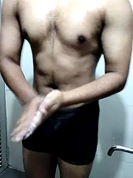 hottboy 39 online show from May 19, 2026, 9:59 am