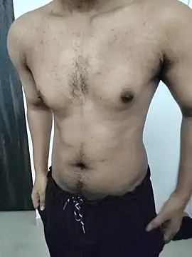 hottboy 39 online show from July 9, 2026, 6:39 am