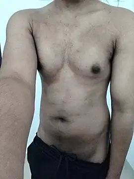 hottboy 39 online show from July 13, 2026, 7:22 am